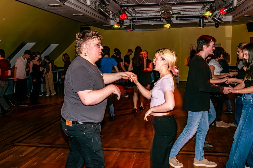 20251206Huckepackparty unbenannte Fotosession 000301